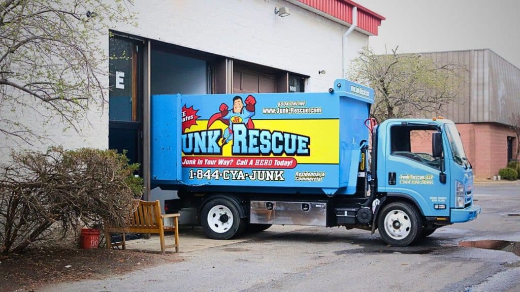 junk rescue truck